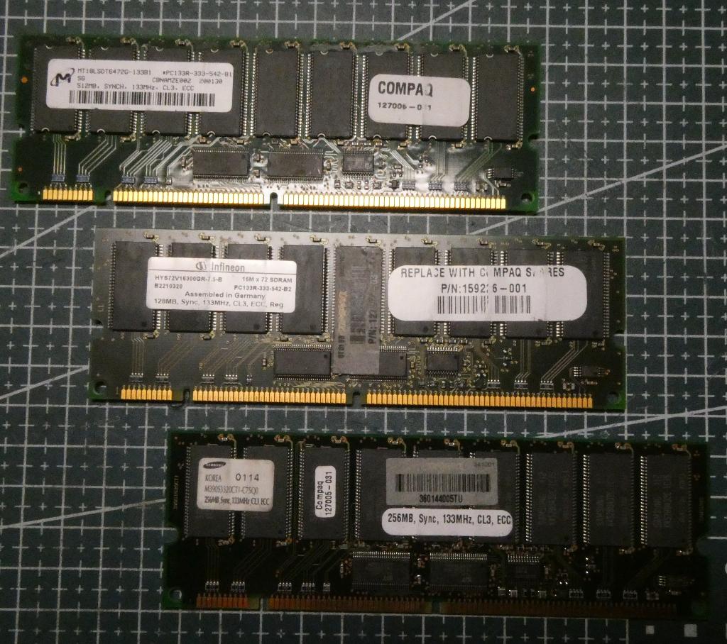 3x Compaq geheugen moduels bankjes Retro Vintage, Computers en Software, RAM geheugen, Gebruikt, Desktop, 1 GB of minder, Overige soorten