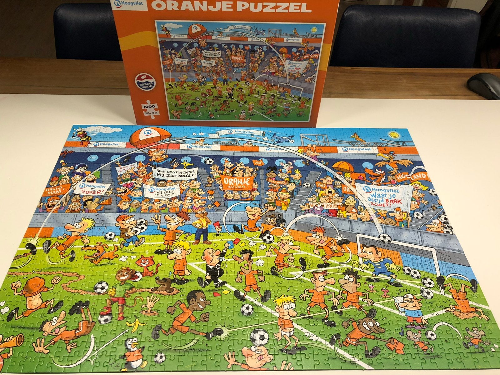 Hoogvliet Oranje Puzzel 1000 stukjes - Voetbalstadion, Ophalen of Verzenden, 500 t/m 1500 stukjes, Zo goed als nieuw