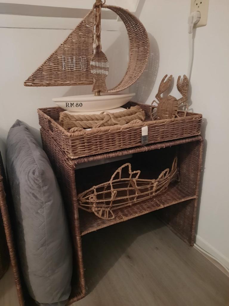 Riviera maison rattan bijzettafeltje, Huis en Inrichting, Tafels | Bijzettafels, Ophalen, Zo goed als nieuw, Rond, Minder dan 55 cm