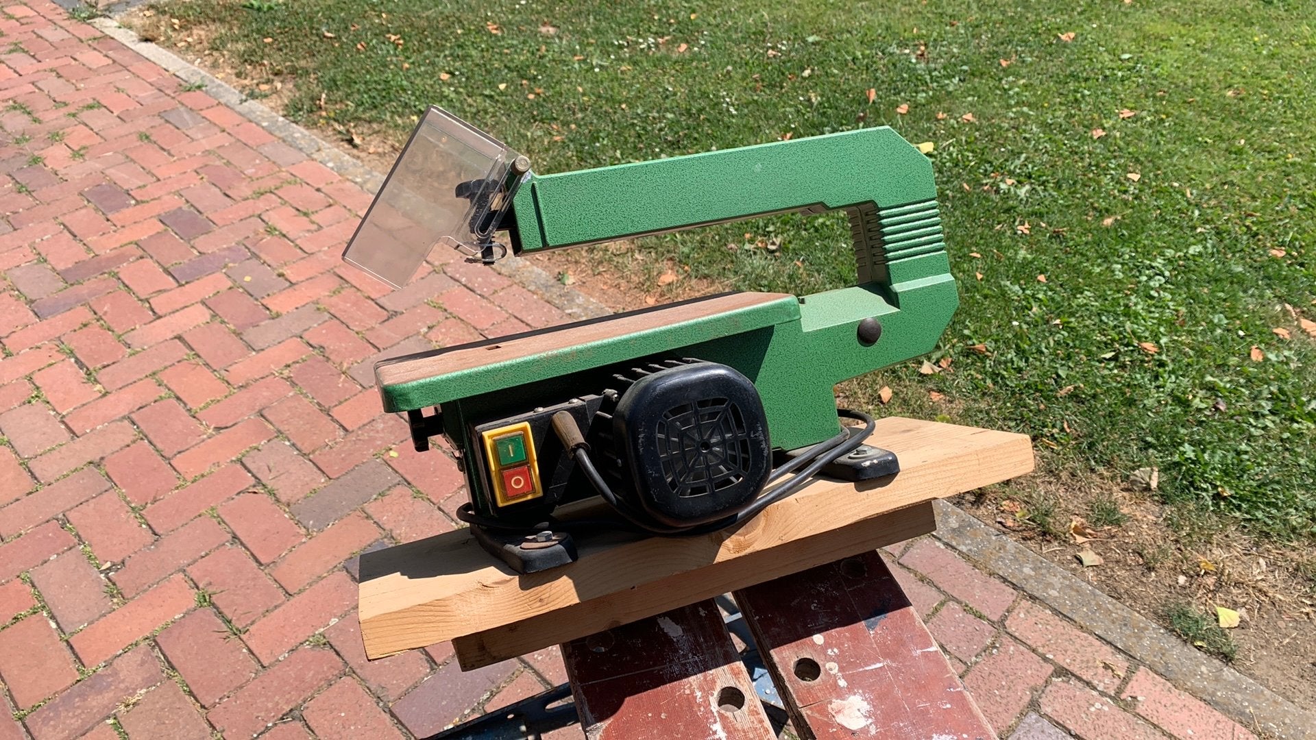 Kinzo electrische figuurzaagmachine, Doe-het-zelf en Verbouw, Gereedschap | Zaagmachines, Ophalen, Gebruikt, 30 tot 70 mm, Figuurzaag