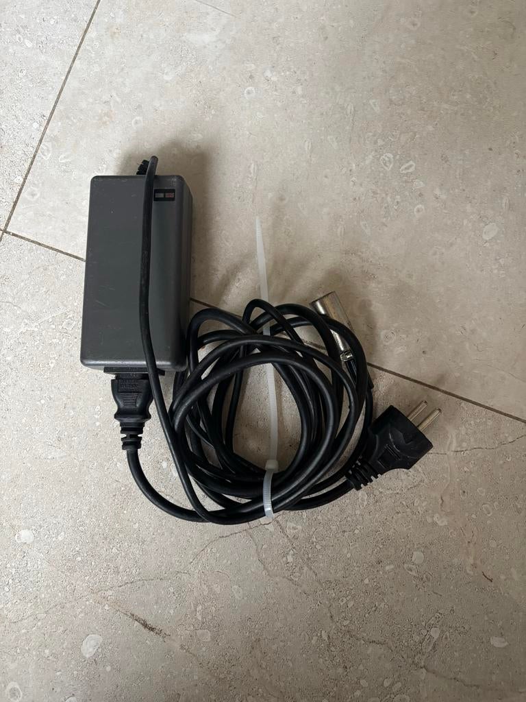 Bikkel Accu Lader tbv. iBee 2010 / 2011 / 2012, Ophalen, Gebruikt