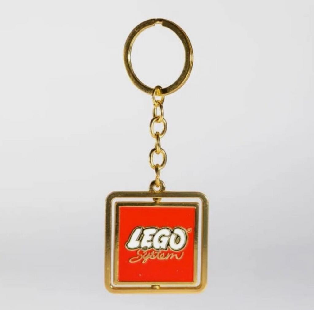 Lego 1964 logo Spinning Keychain. gloednieuw!, Ophalen of Verzenden, Nieuw