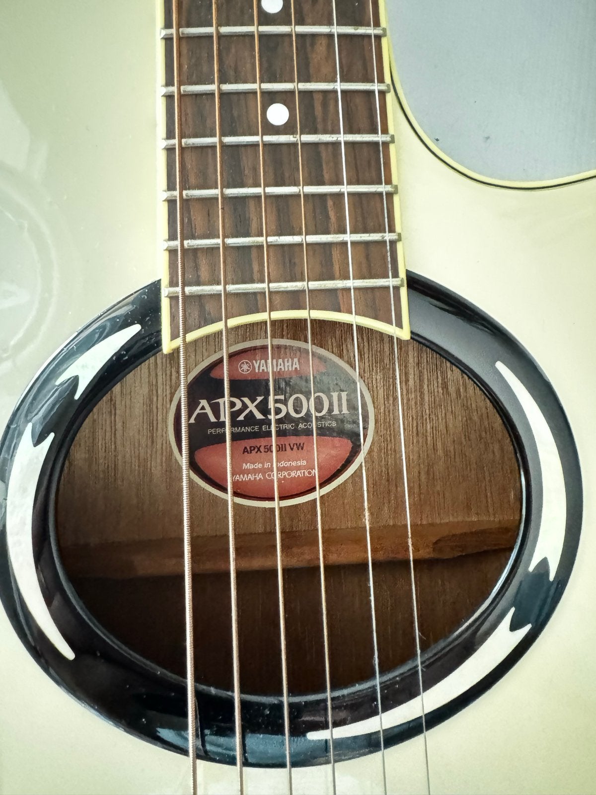 Yamaha APX500II Elektrisch-akoestische Gitaar met Tas, Muziek en Instrumenten, Snaarinstrumenten | Gitaren | Akoestisch, Ophalen