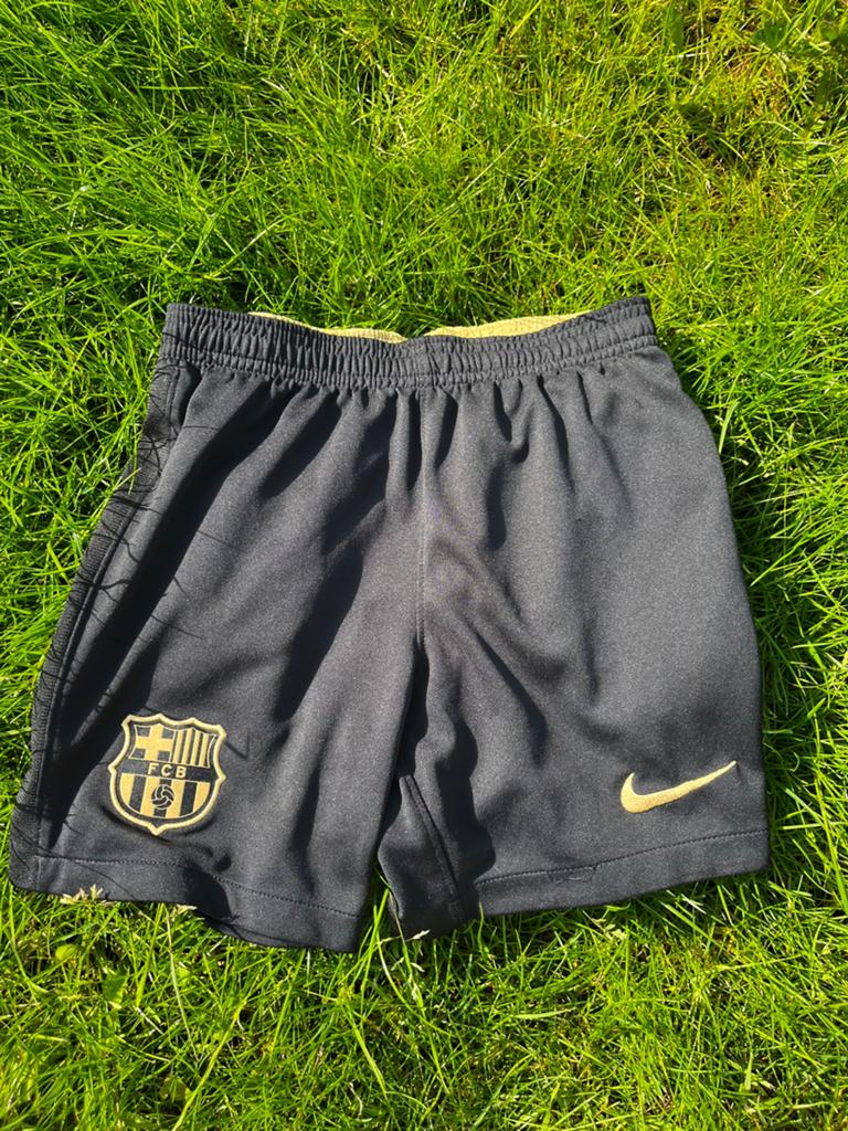 Barcelona voetbalbroekje, Sport en Fitness, Voetbal, Maat XS of kleiner, Ophalen of Verzenden, Zo goed als nieuw, Broek