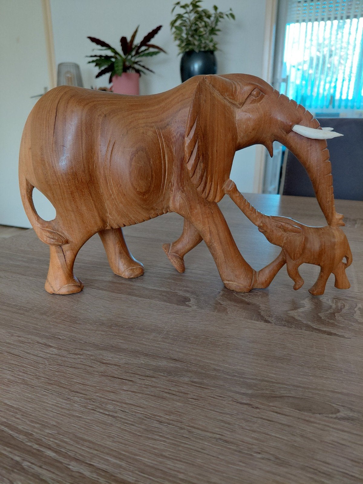 Zeer mooie Aziatische olifant met baby (Satijnhout), Ophalen, Houtsnijwerk, Handgemaakt, 20 - 50 cm