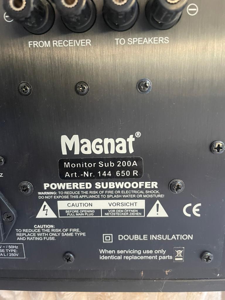 Subwoofer Magnat, Audio, Tv en Foto, 70 watt of meer, Overige spelers, Ophalen, Overige merken