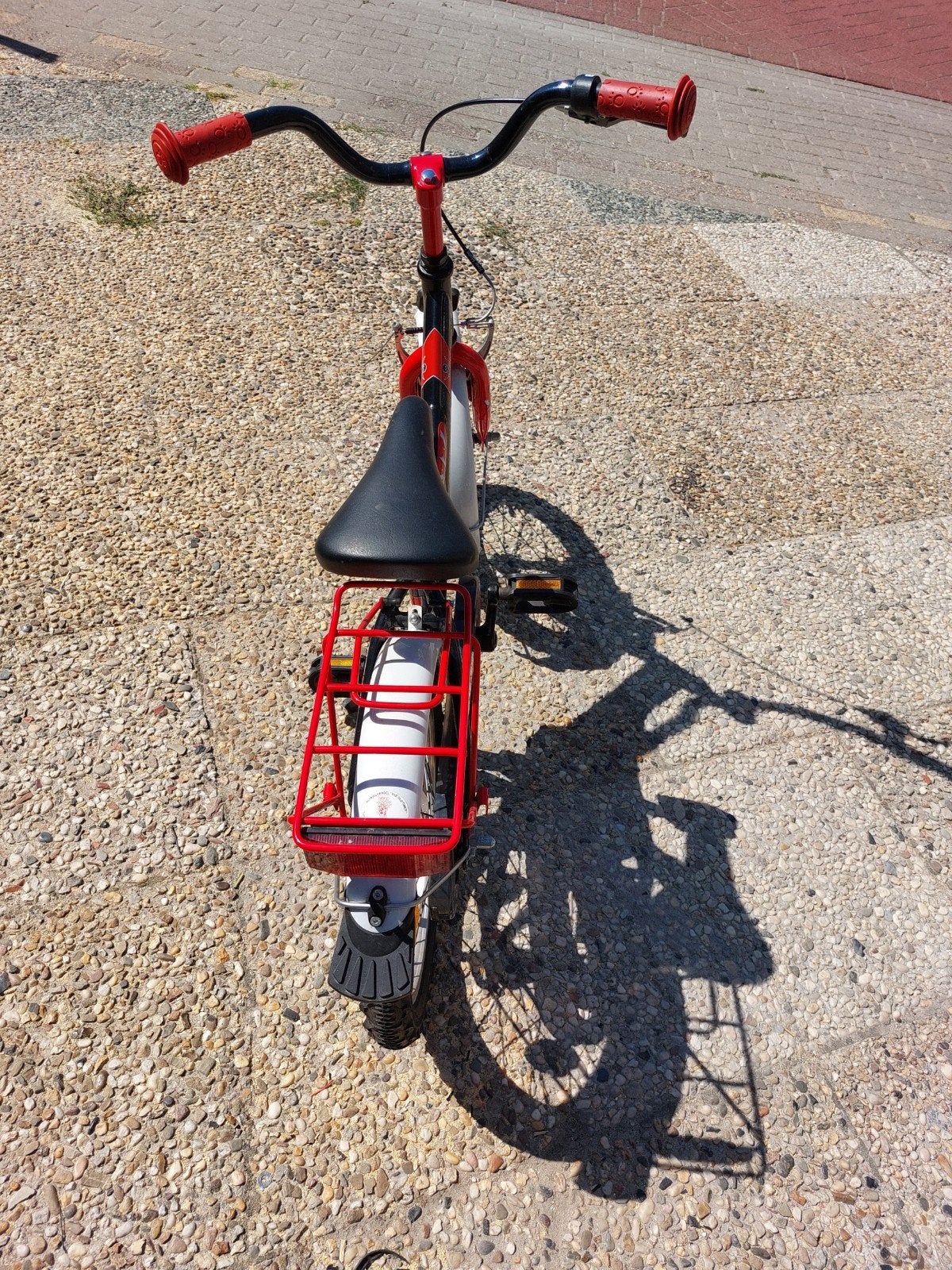 Jongensfiets Fun Street Zwart/Rood 16 inch met Terugtraprem, Terugtraprem, Minder dan 49 cm, Zo goed als nieuw, Ophalen