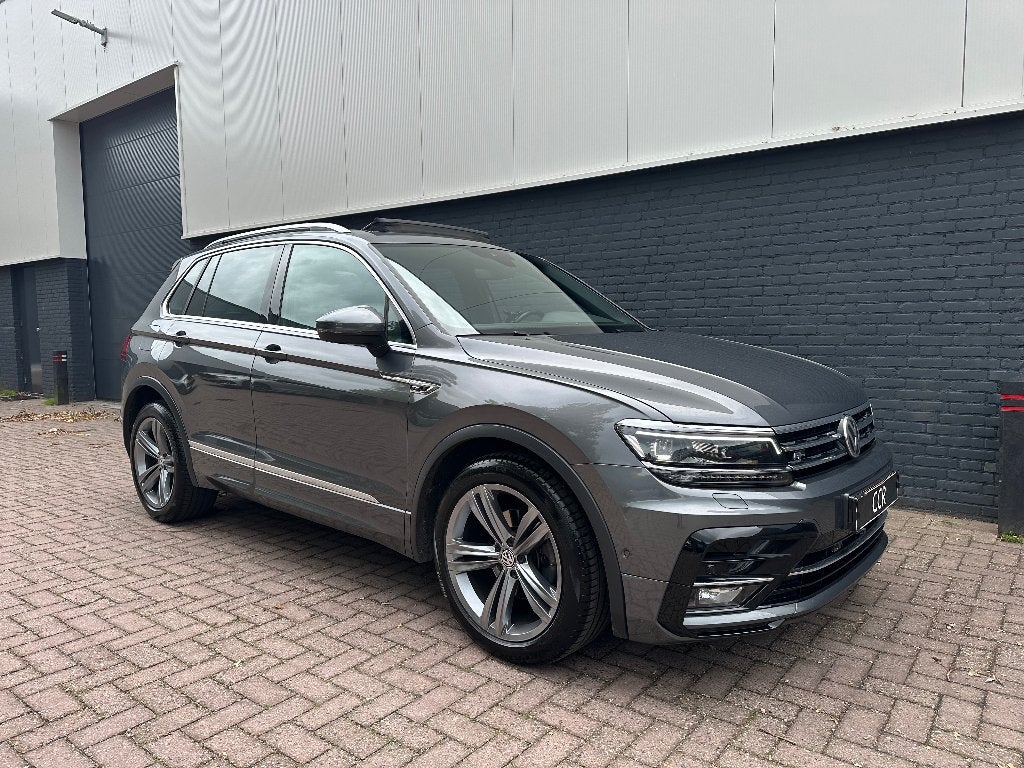 Volkswagen Tiguan 1.5 TSI 2019 3X R-LINE PANO VIRTUAL LEER, 4 cilinders, 150 pk, Leder, Bedrijf