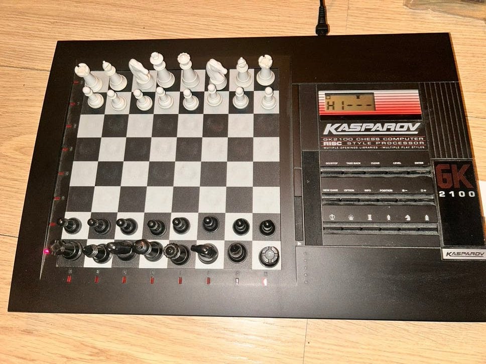 Kasparov GK 2100 Schaakcomputer - Compleet en Functioneel, Ophalen of Verzenden, Zo goed als nieuw, Schaken