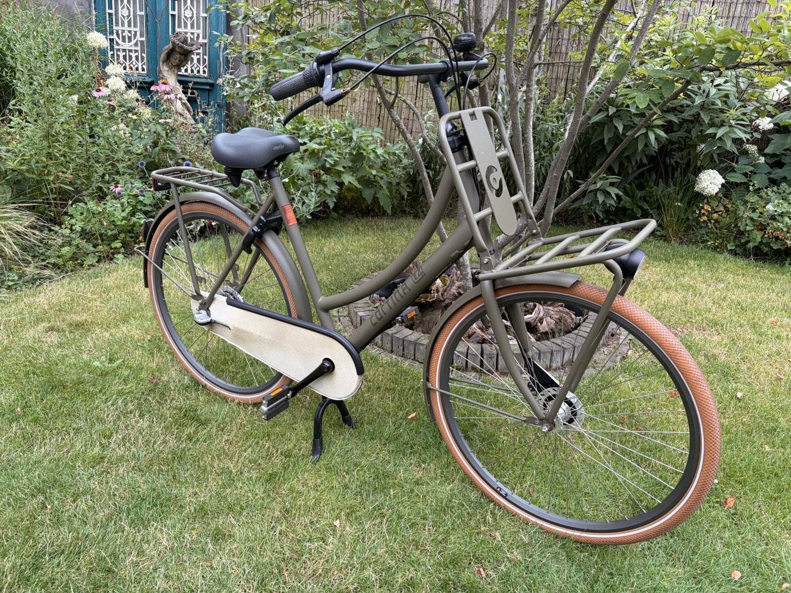 Cortina,28inc3v57fr,brugklasfiets,moederfiets,transportfiets, 56 cm of meer, Zo goed als nieuw, Dubbele standaard, Trommelrem