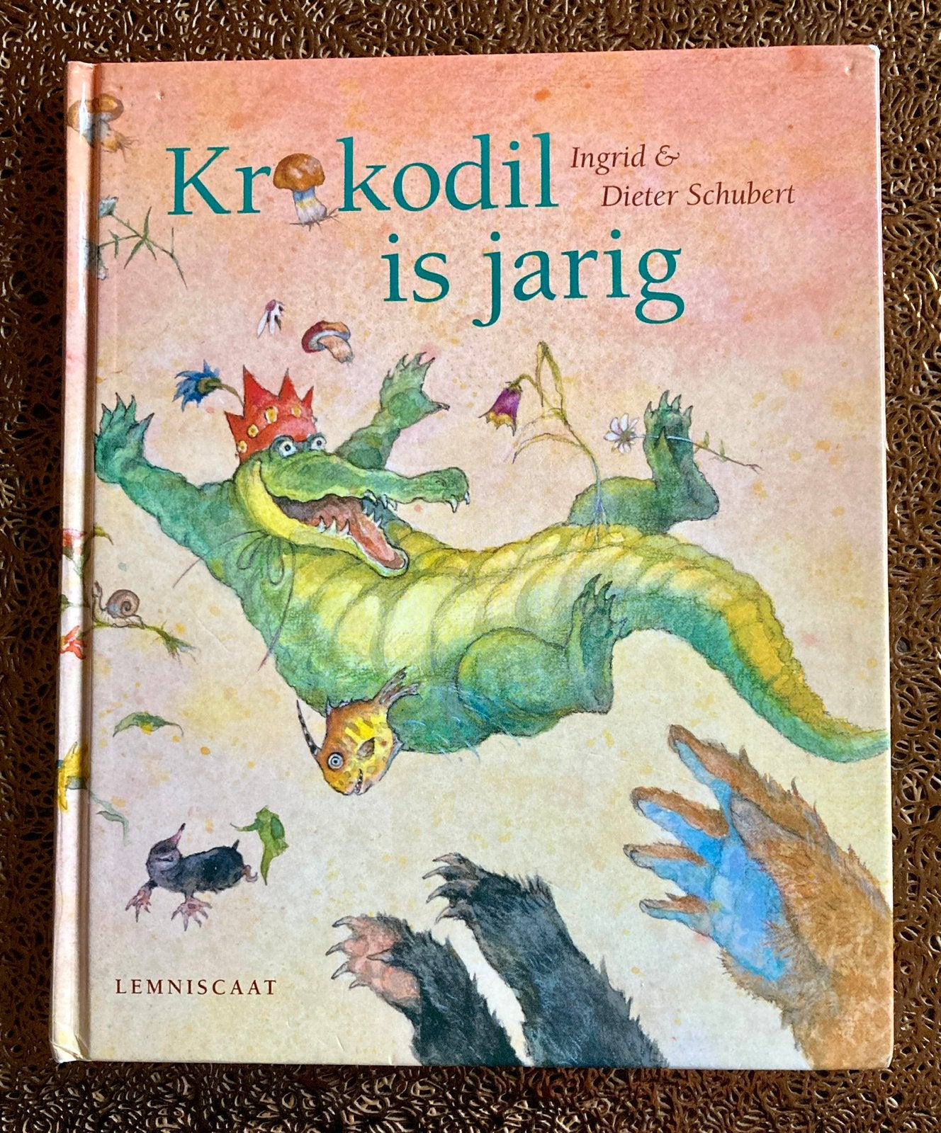 Krokodil is jarig, Ophalen of Verzenden, Zo goed als nieuw