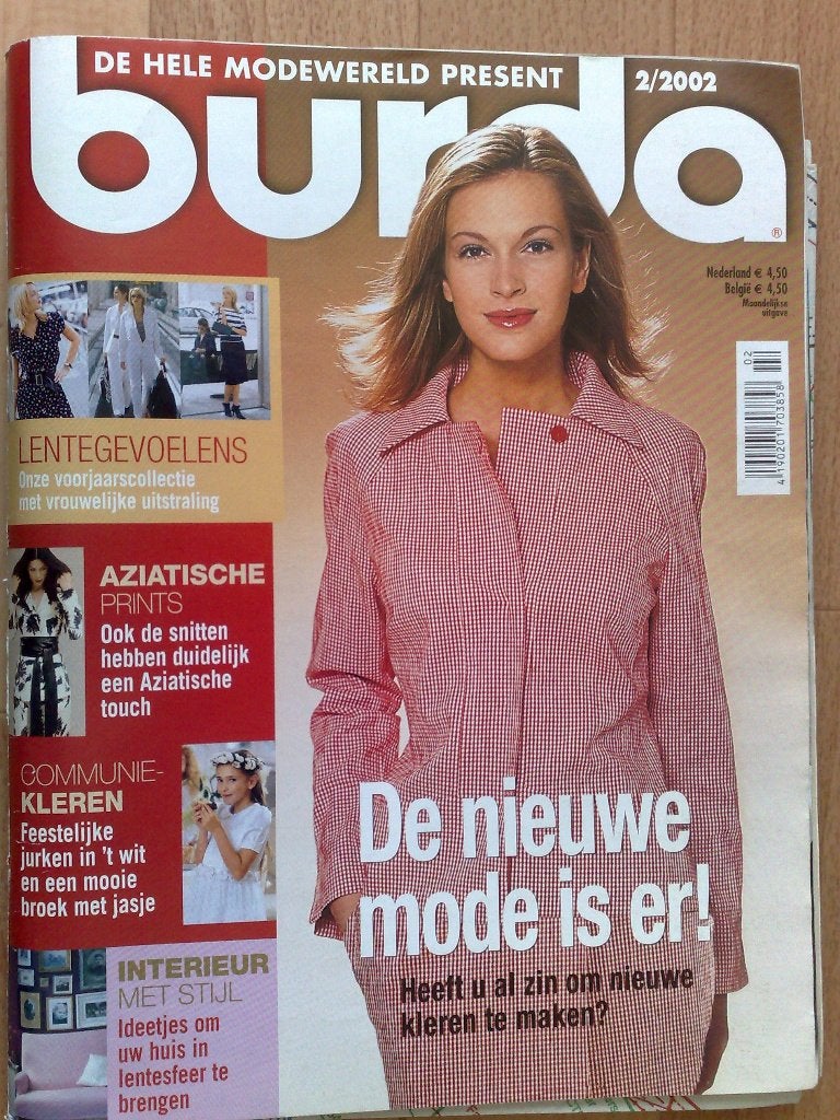 Burda februari nr. 2 / 2002 , communie kleren, Hobby en Vrije tijd, Verzenden, Vrouw, Burda