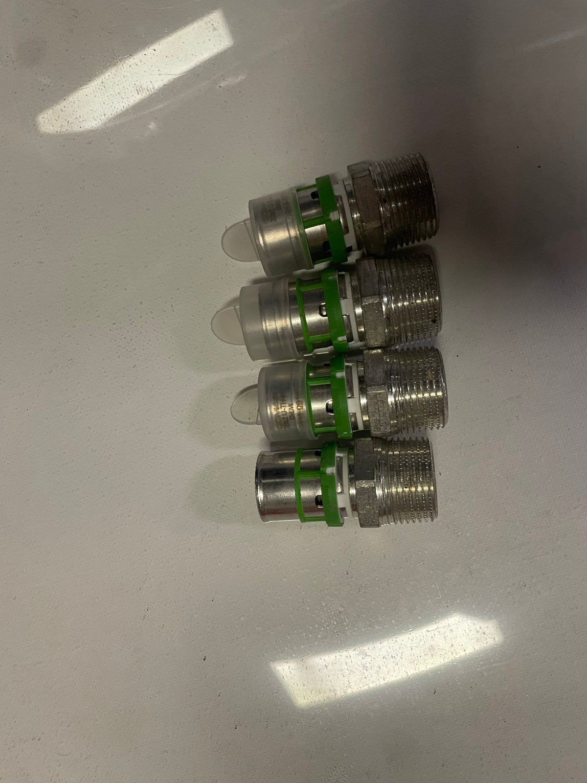 Titel: Henco PVDF persfitting kniestuk 90 20mm — 4 stuks, Ophalen of Verzenden, Zo goed als nieuw