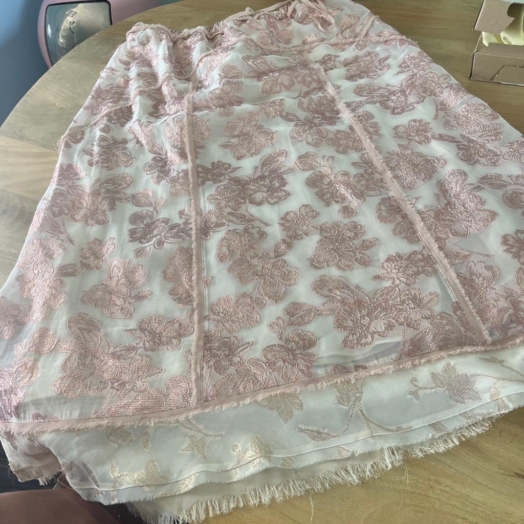 Zara limited edition metaal zijde rok valt tot 46, Ophalen of Verzenden, Zo goed als nieuw, Maat 46/48 (XL) of groter, Onder de knie