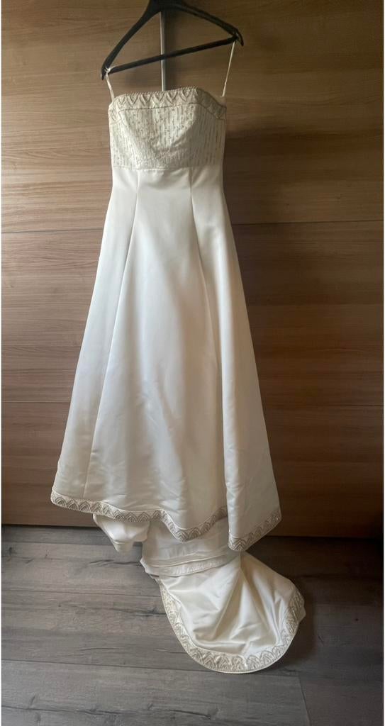 Splinternieuwe trouwjurk bruidsjurk mt38/40 €50, Kleding | Dames, Trouwkleding en Trouwaccessoires, Ophalen of Verzenden, Zo goed als nieuw