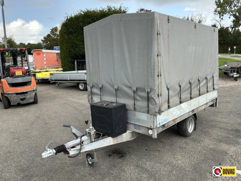 Hapert Plateauwagen met huif oprijplaat uniek, Gebruikt