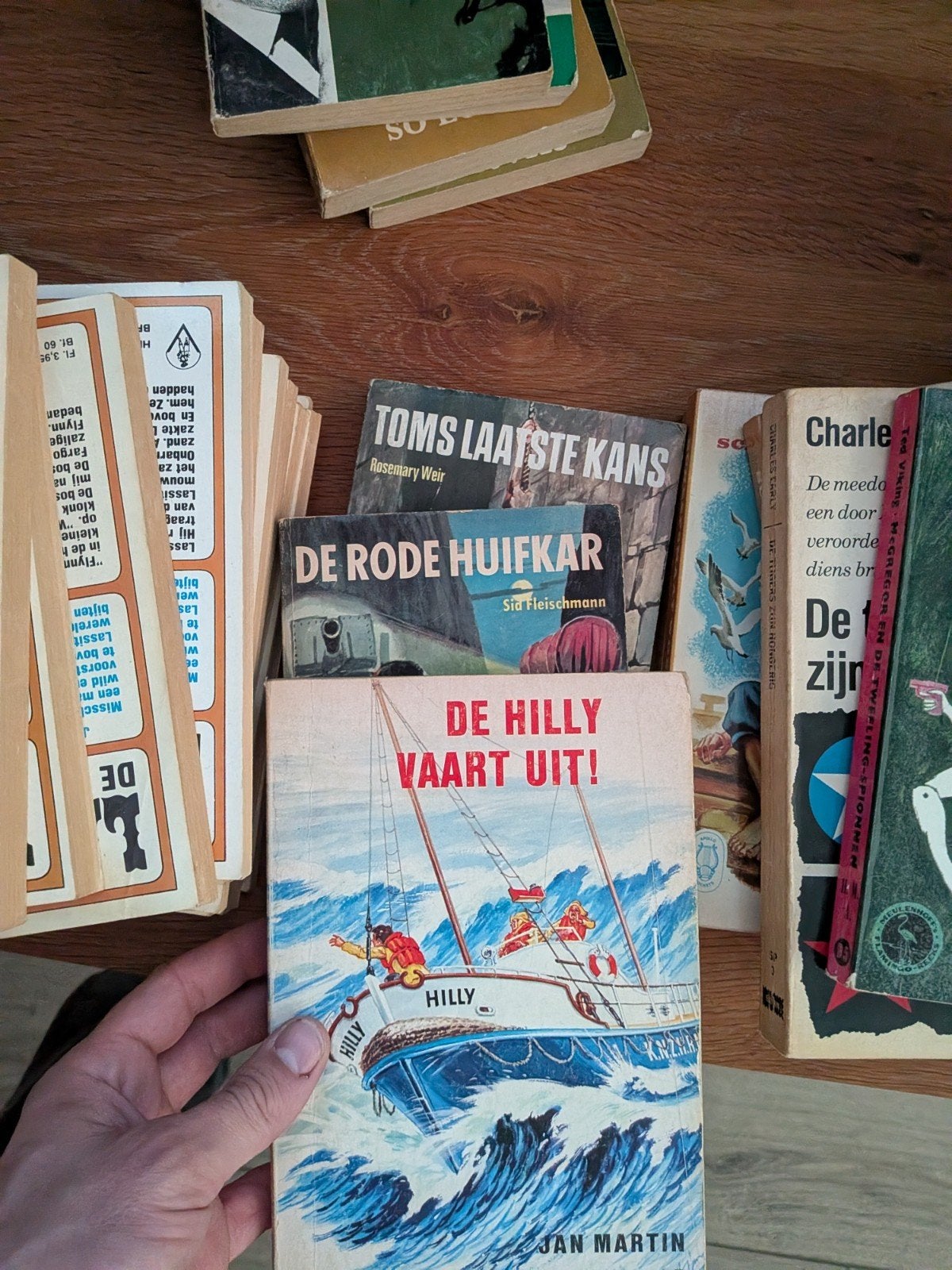 Grote stapel vintage boeken - diverse genres, Antiek en Kunst, Ophalen of Verzenden, Diverse auteurs