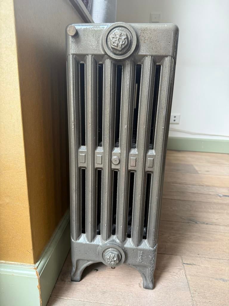 Antieke gietijzeren radiator groot - Klassiek design, Ophalen, 30 tot 80 cm, Radiator, 60 tot 150 cm