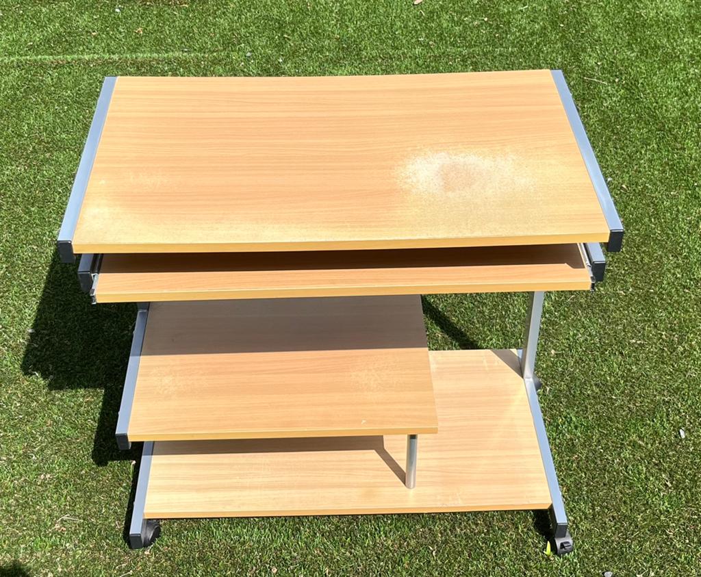 Computer tafel (gratis af te halen), Ophalen, Gebruikt
