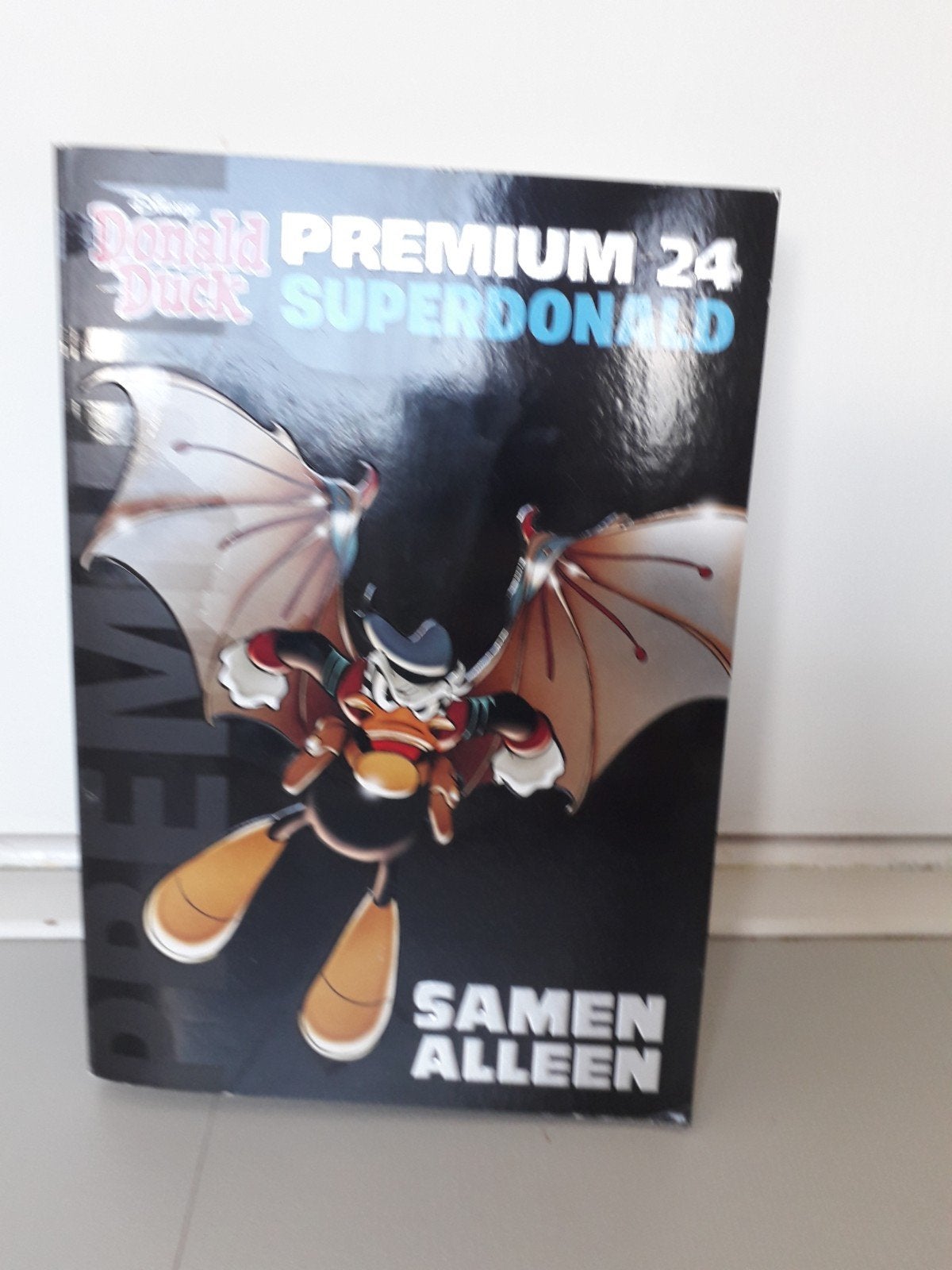 Donald Duck pocket premium 24, Ophalen of Verzenden, Zo goed als nieuw, Fictie algemeen