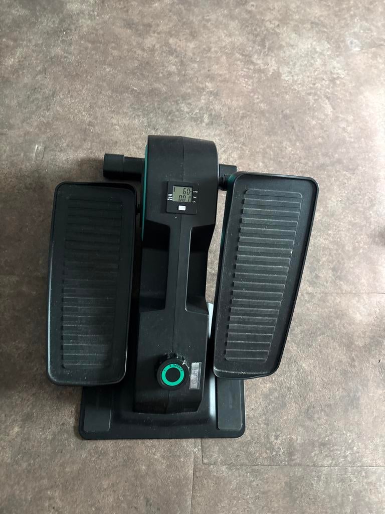 Cubii Compacte Elliptical Trainer - Benentrainer, Ophalen, Kunststof, Overige typen, Zo goed als nieuw