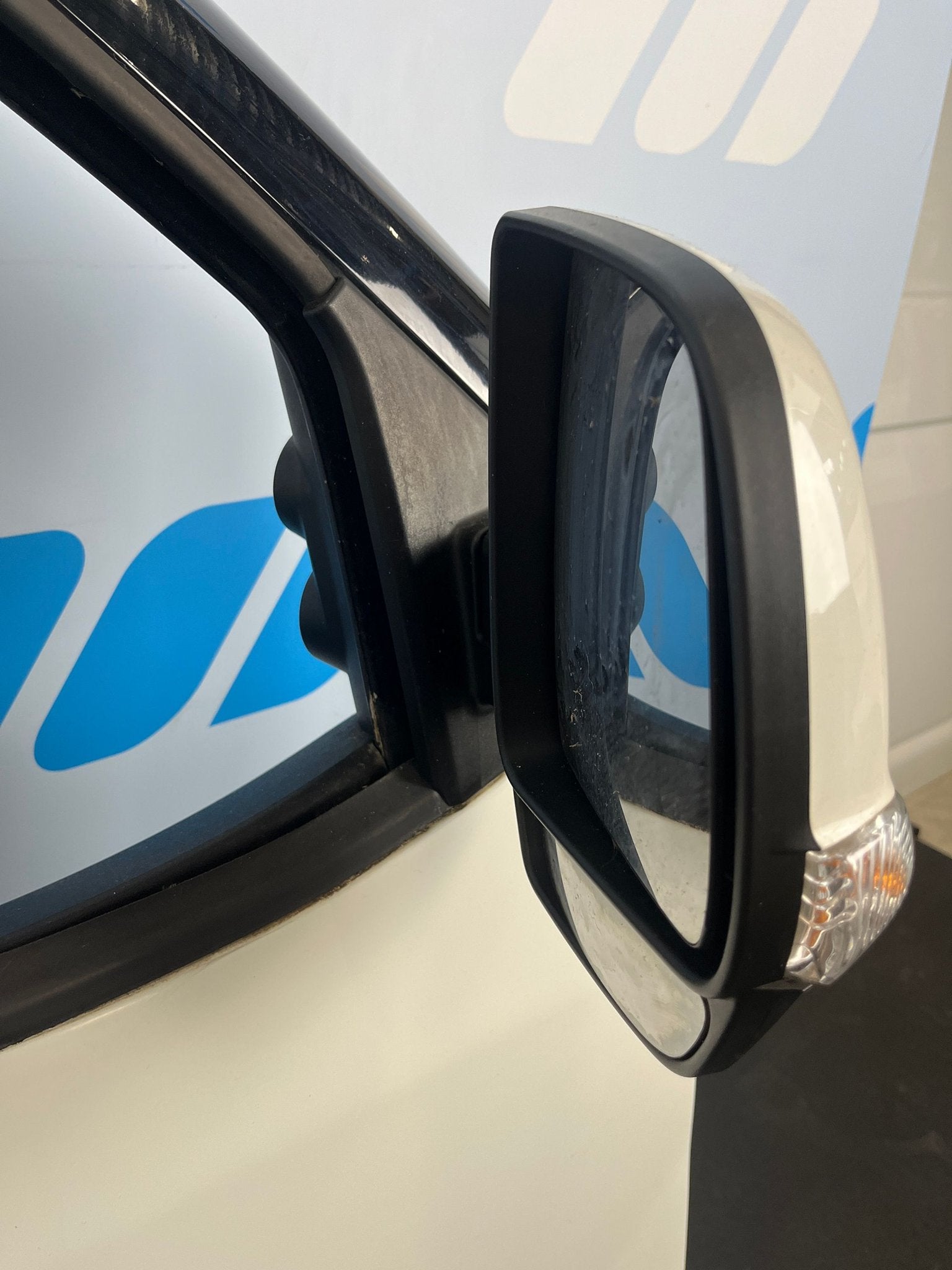 Voorportier rechts Fiat Doblo wit met spiegel 52122944, Gebruikt, -, Deur, -