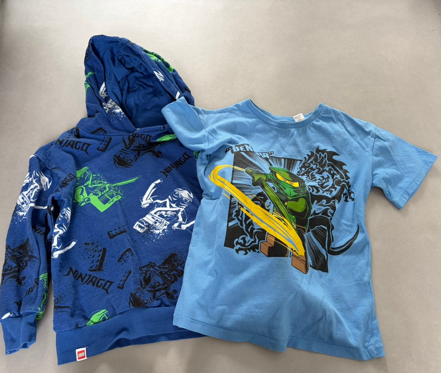 Ninjago tshirt en trui 122-128, Ophalen, Gebruikt, Jongen, Trui of Vest