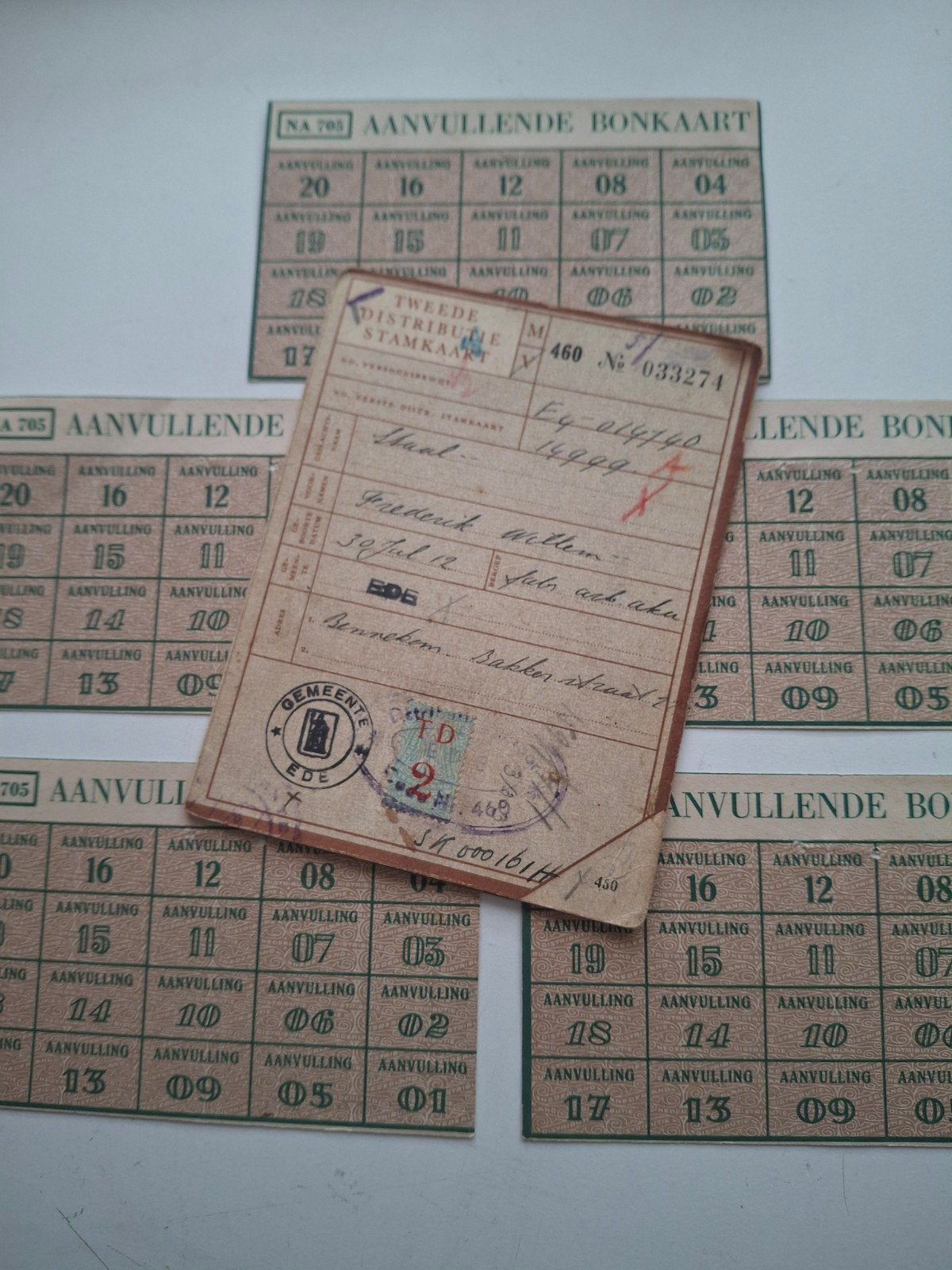 Distributie stamkaart uit Ede + 5 bonkaarten., Verzamelen, Ophalen of Verzenden, Overige soorten, Nederland, Overige typen