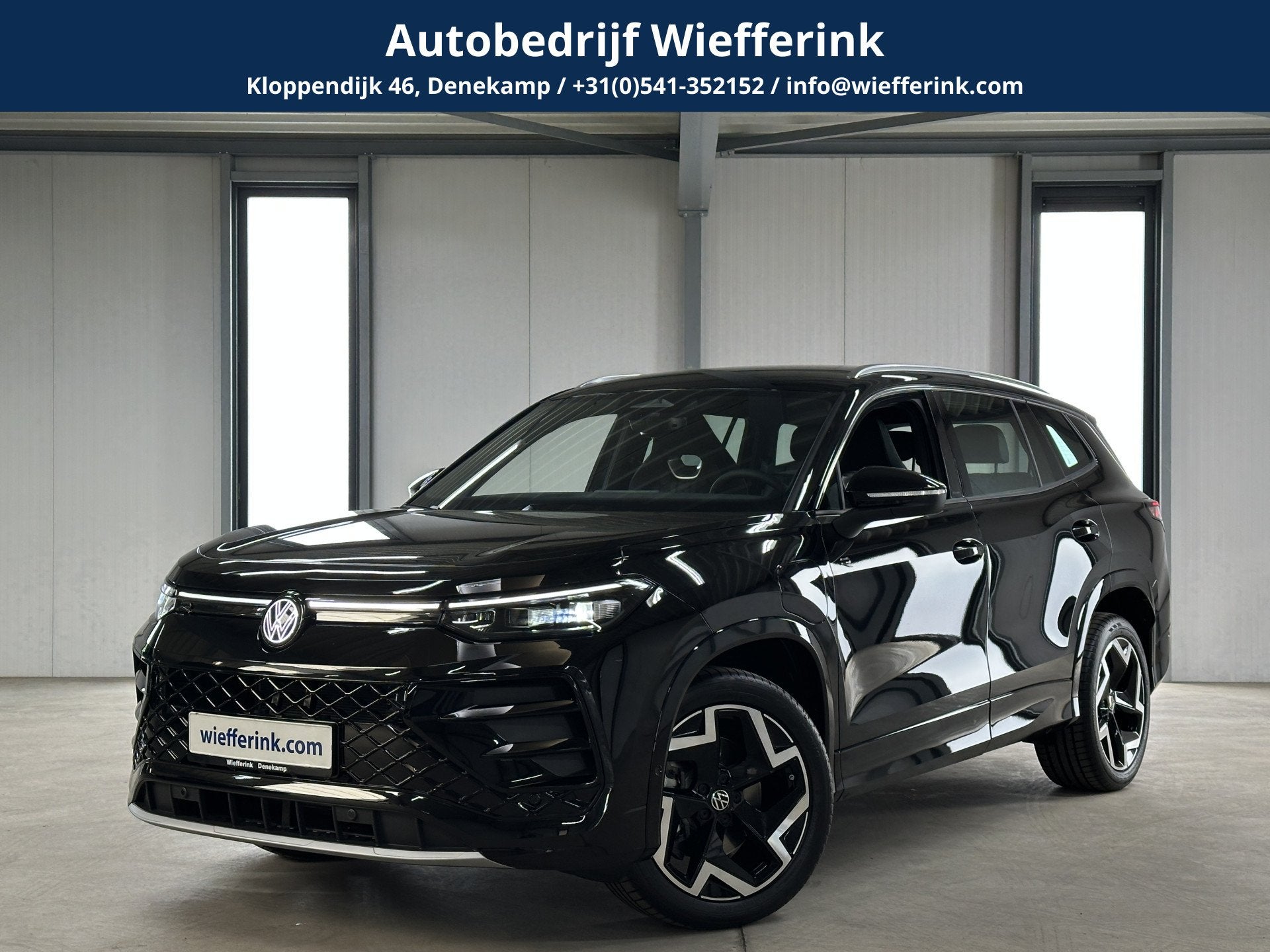 Volkswagen Tayron 1.5 eHybrid R-Line | Trekhaak-pakket | Nav, Auto's, 12 maanden, Zwart, 4 cilinders, Leder en Stof