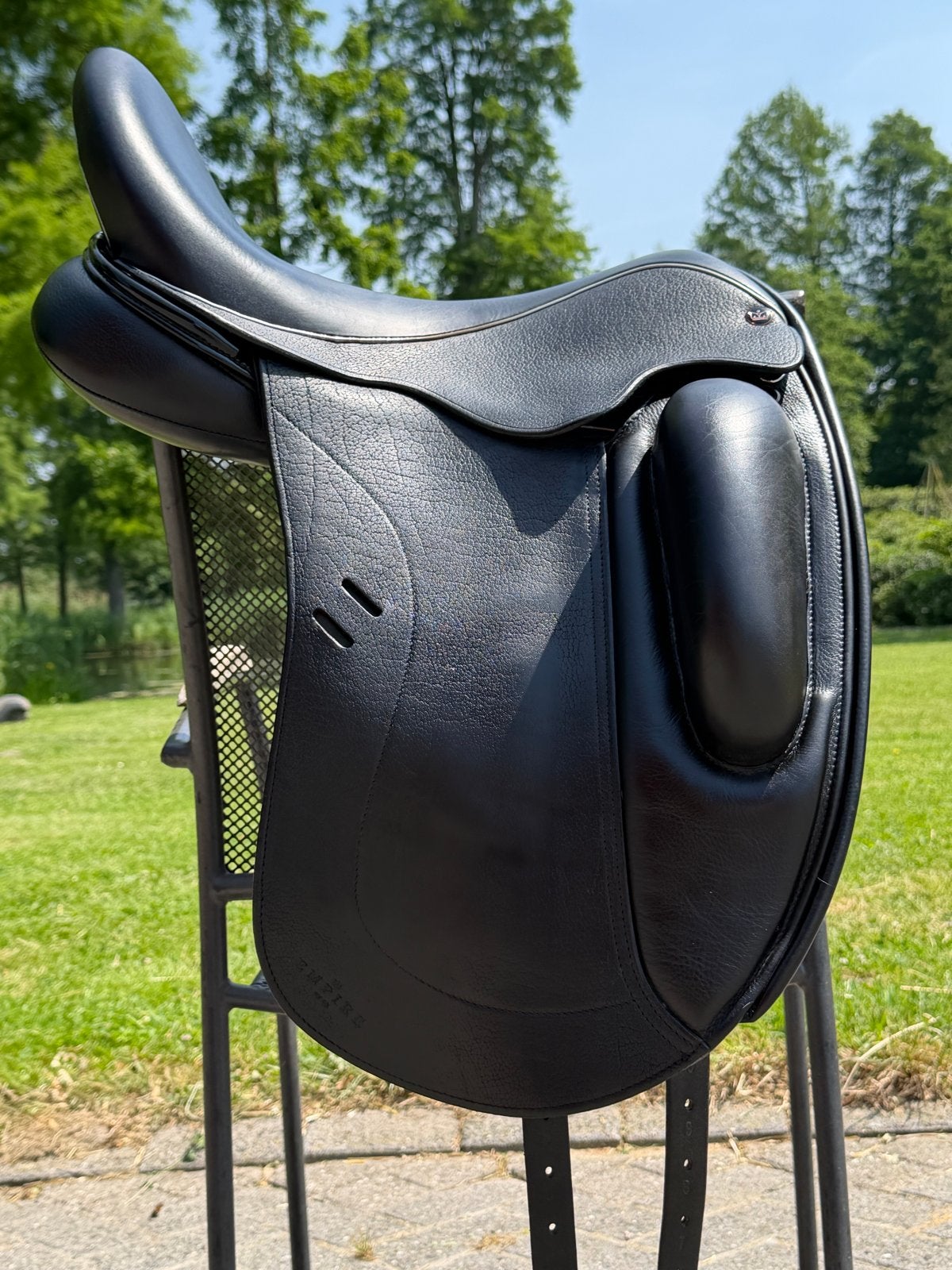 Empira zadel 17.5 inch - maratha, Dieren en Toebehoren, Paarden en Pony's | Zadels, Ophalen of Verzenden, Dressuur