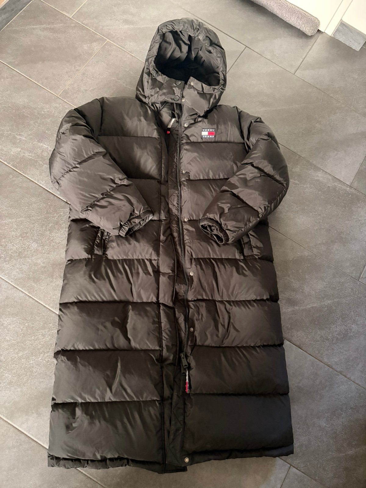 Winterjas Tommy Jeans (Alaska Puffer) Zwart XL, Ophalen of Verzenden, Zo goed als nieuw, Maat 46/48 (XL) of groter, Zwart