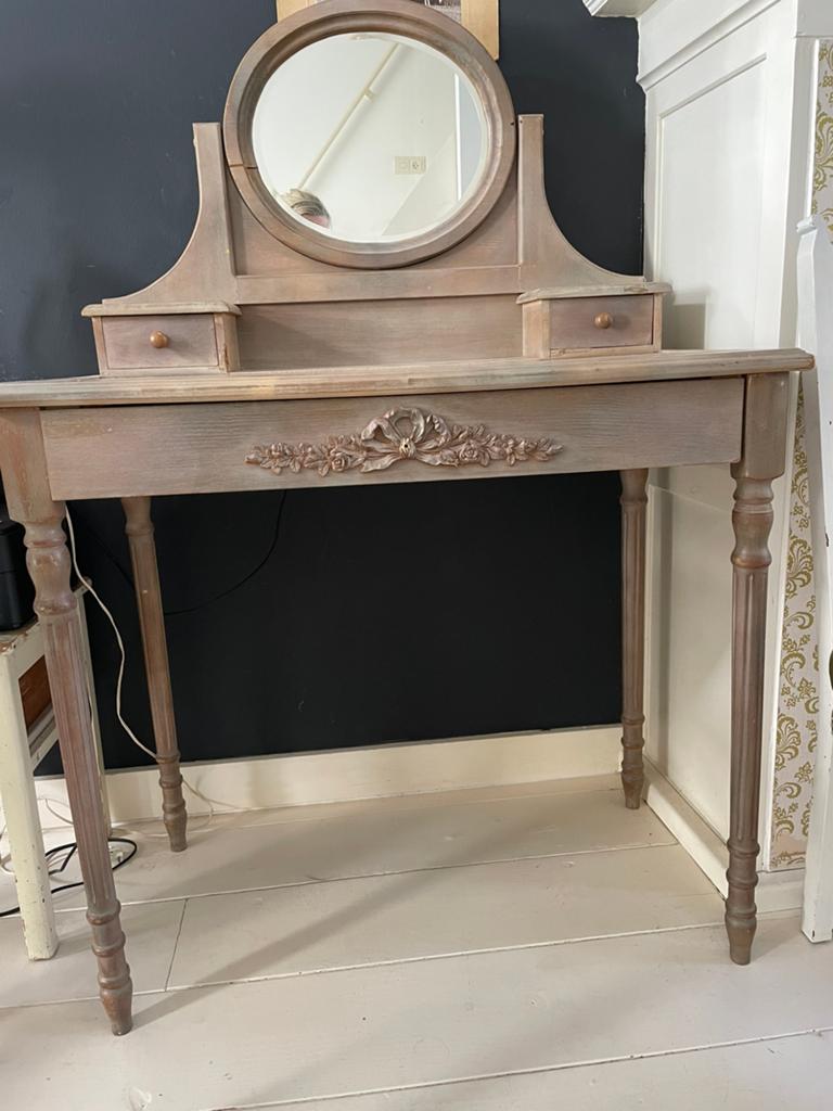 Oude kaptafel new vintage gratis af te halen, Huis en Inrichting, Ophalen, Gebruikt, 50 tot 100 cm, Minder dan 100 cm