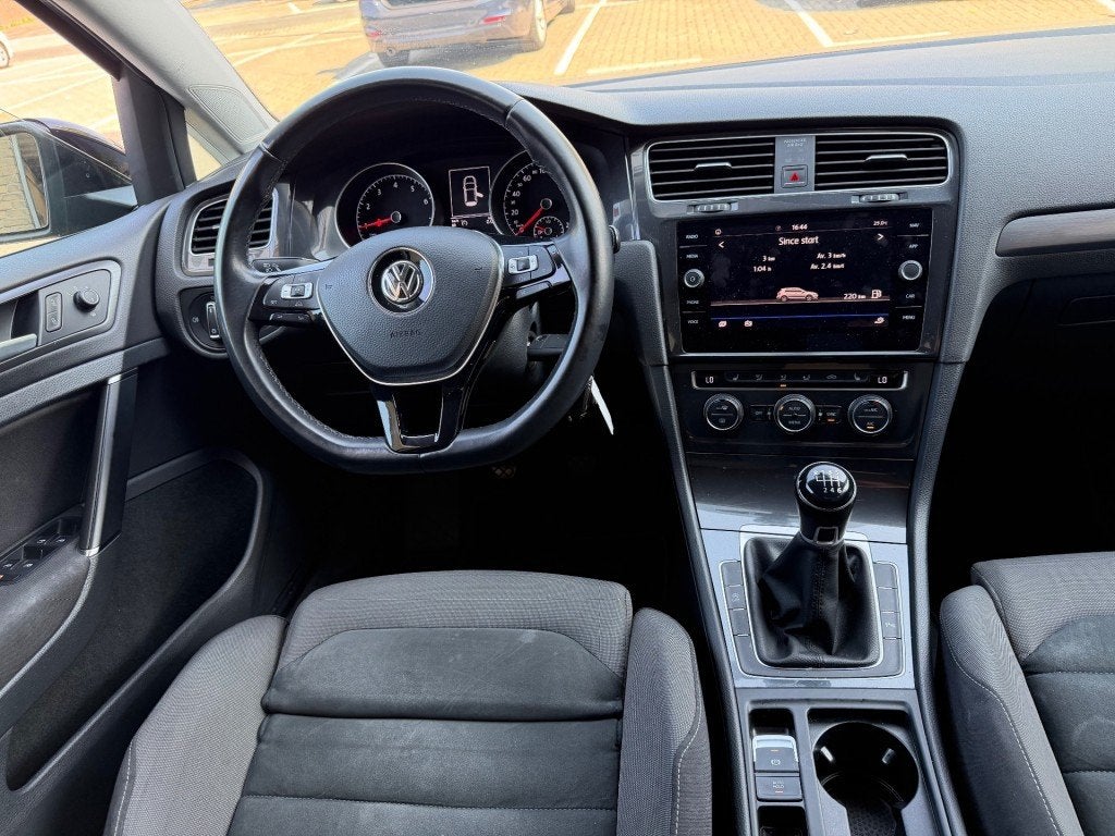 Volkswagen GOLF 1.0 TSI Highline R-LINE ACC ECC TOP CONDITIE, Gebruikt, Euro 6, Zwart, Origineel Nederlands