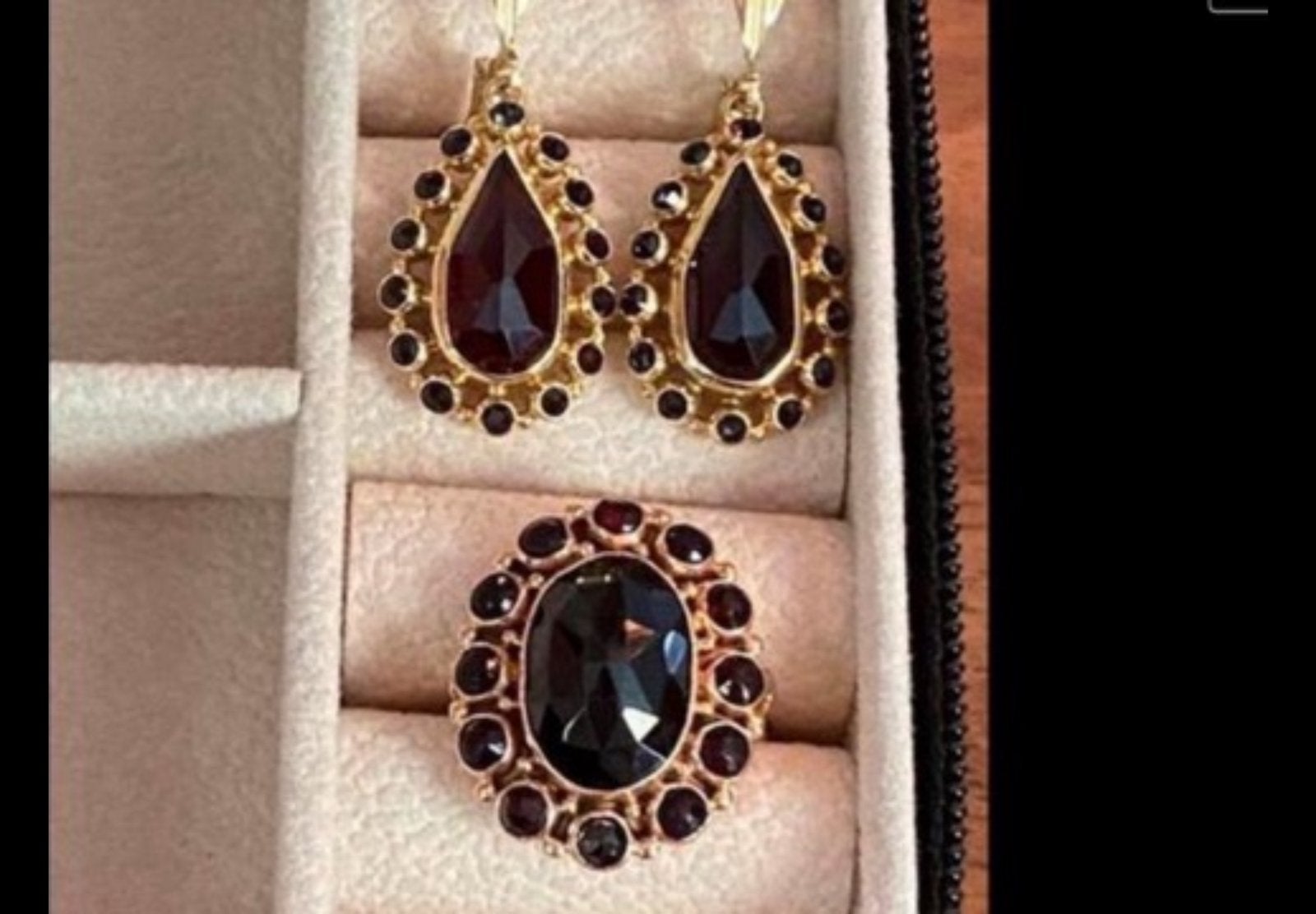 Prachtige antike vintage gouden ringen met edelstenen, Met edelsteen, Verzenden, 19 tot 20, Zo goed als nieuw