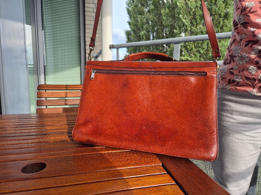 Mooie kastanjebruine lederen (dames-/heren-) tas, Overige merken, Gebruikt, Overige kleuren, Ophalen of Verzenden