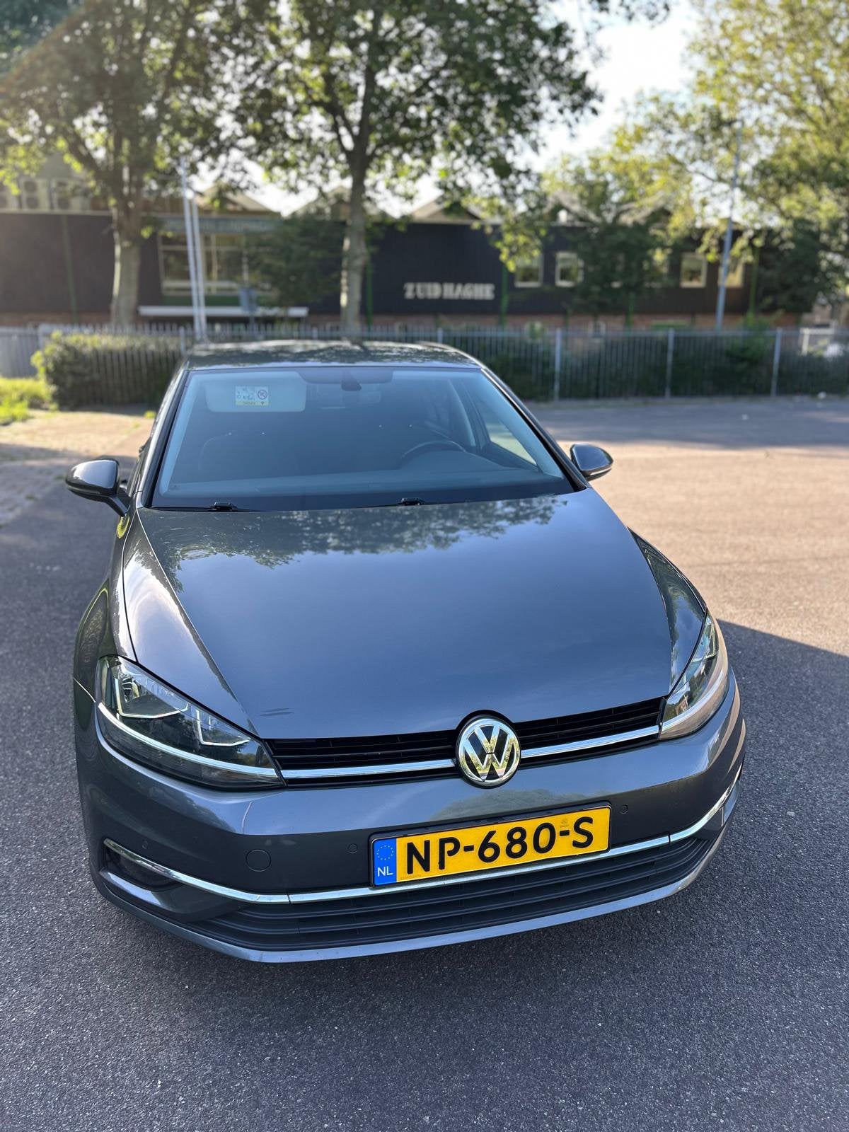 Volkswagen Golf 1.0 TSI 110pk 7-DSG 5D 2017 Grijs, Stof, Euro 6, Origineel Nederlands, 650 kg
