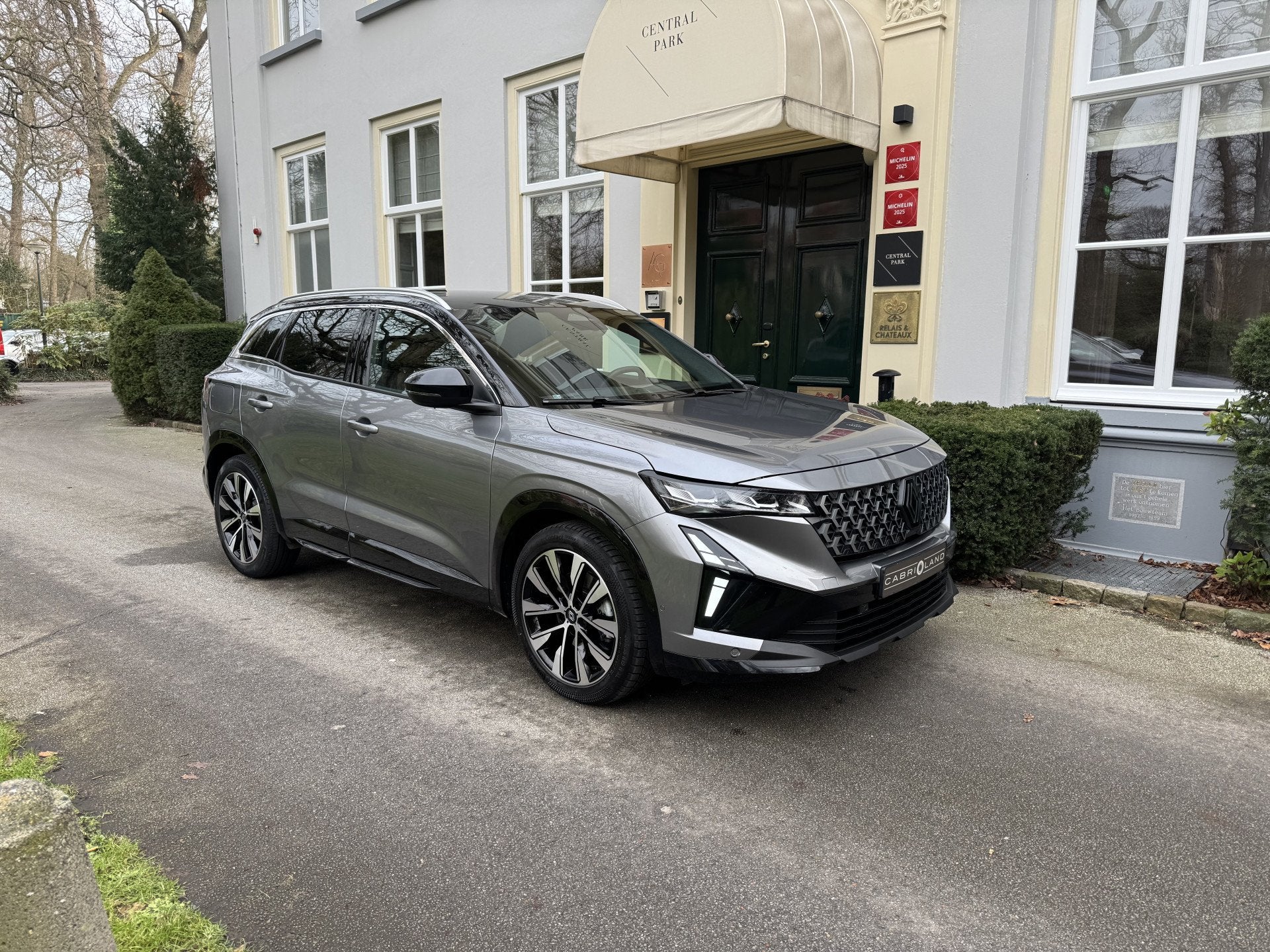Renault Austral 1.2, Nieuw model, E-Tech full hybrid 200 tec, Auto's, Dealer onderhouden, Gebruikt, 1199 cc, Met garantie (alle)