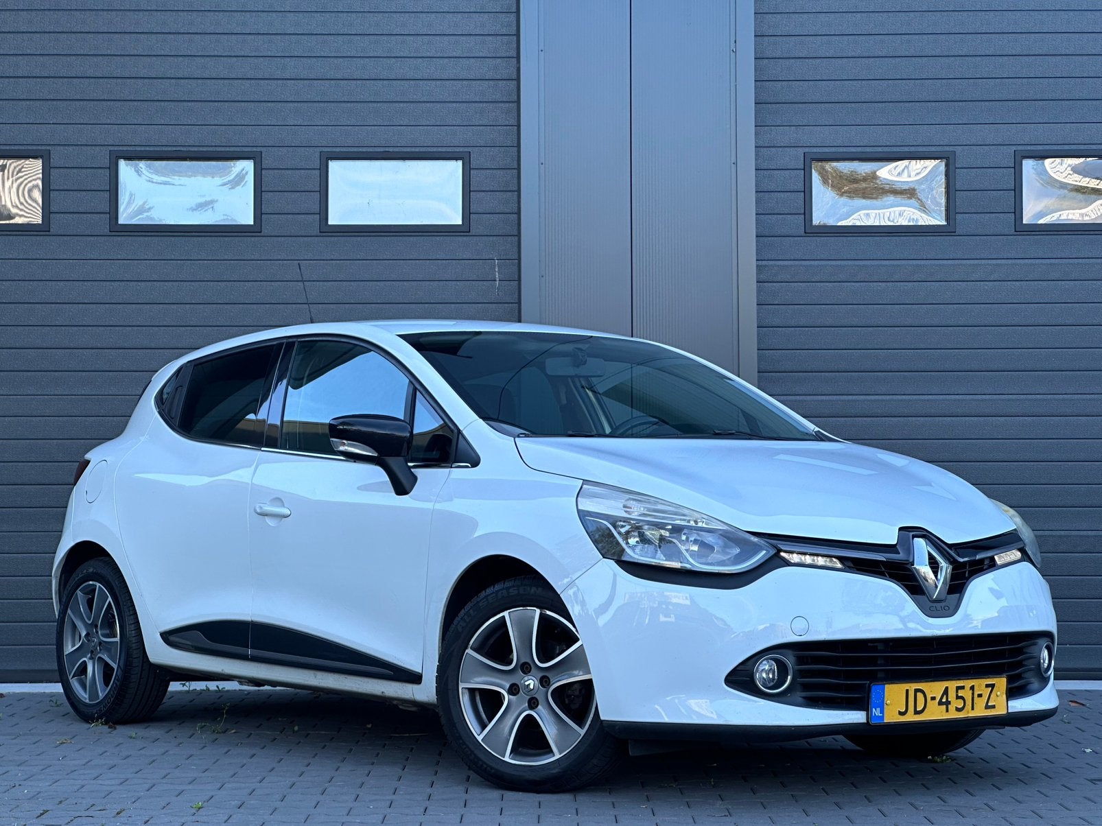 Renault Clio 2016 | Navi | Premium audio | 4 Nw. All-season, Auto's, Voorwielaandrijving, 898 cc, Wit, Origineel Nederlands
