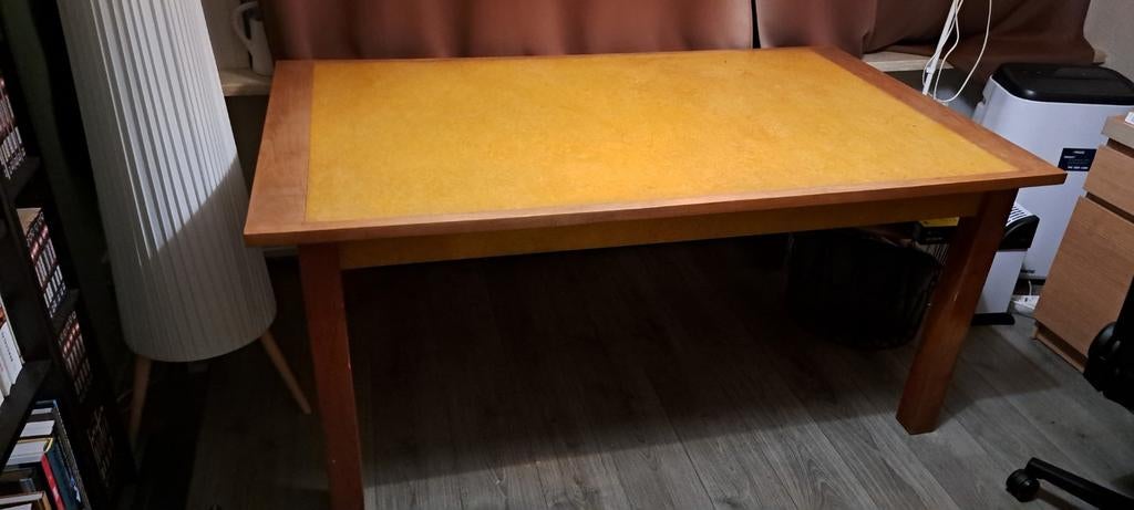 Houten tafel met geel blad, Ophalen, Gebruikt, 100 tot 150 cm, 150 tot 200 cm