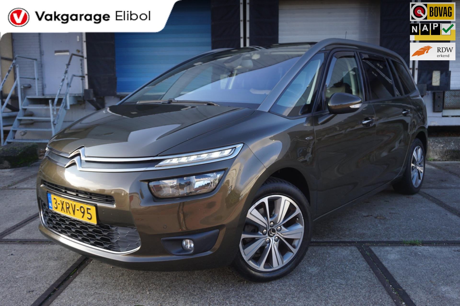 Citroen Grand C4 Picasso 1.6 e-THP Exclusive *Nieuwe Motor*, Auto's, Gebruikt, 4 cilinders, Bruin, C4 (Grand) Picasso