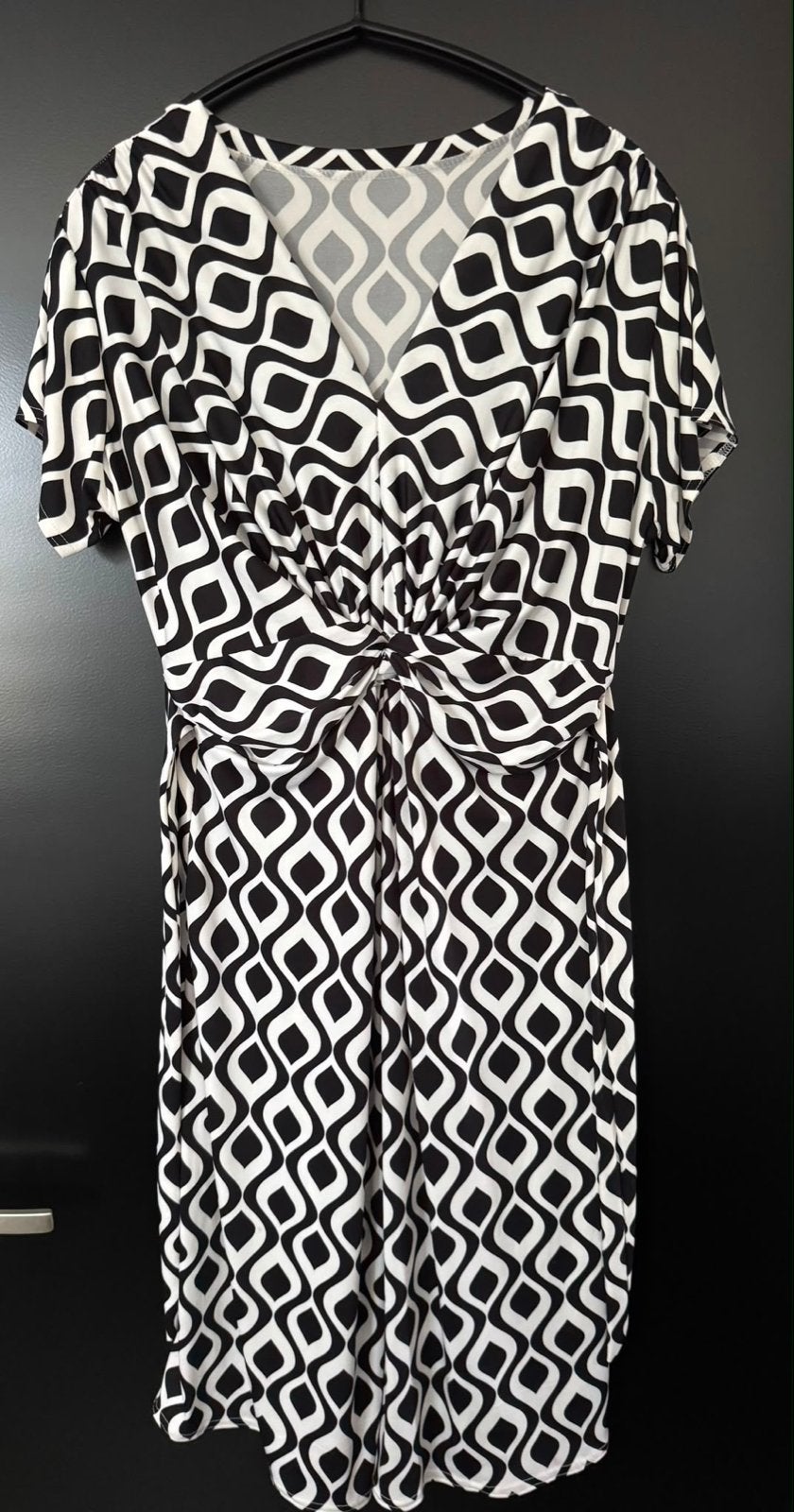 Zomerjurk met knoopdetail en V-hals, Maat 38/40 (M), Meerkleurig, Nieuw, Ophalen of Verzenden