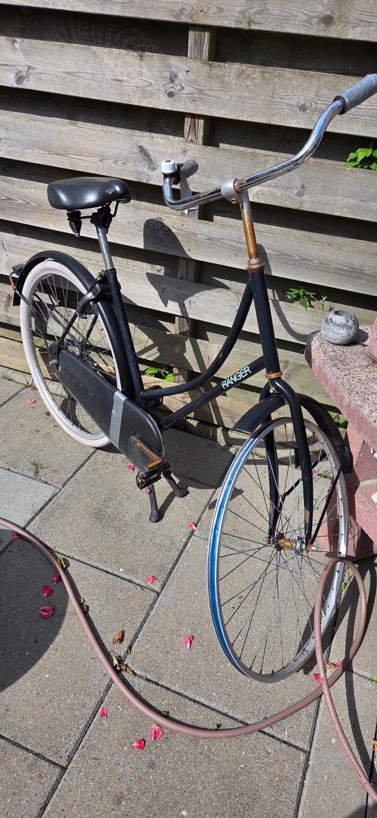 Oude Ranger damesfiets - Opknapper, Fietsen en Brommers, Overige merken, Velgrem, Ophalen of Verzenden, 53 tot 56 cm
