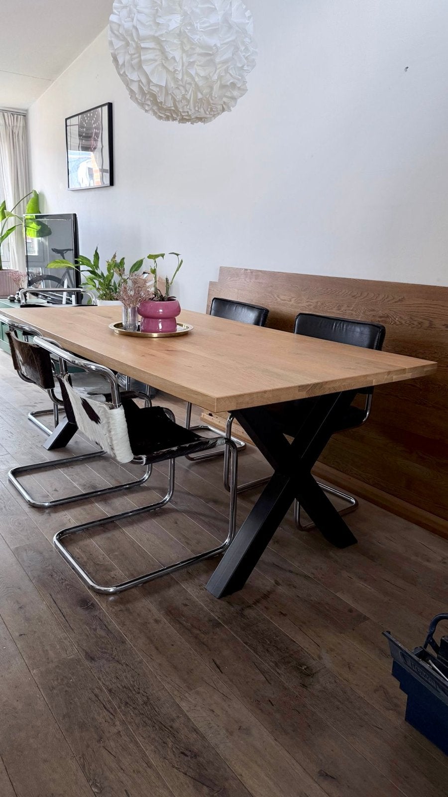 Robuuste Eiken Eettafel met Zwart Metalen X-onderstel, Huis en Inrichting, Ophalen, Gebruikt, Eikenhout, 50 tot 100 cm