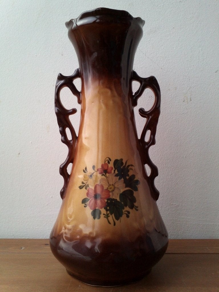 Mooie antieke vaas uit Engeland van porselein 29,5 cm. 1900.