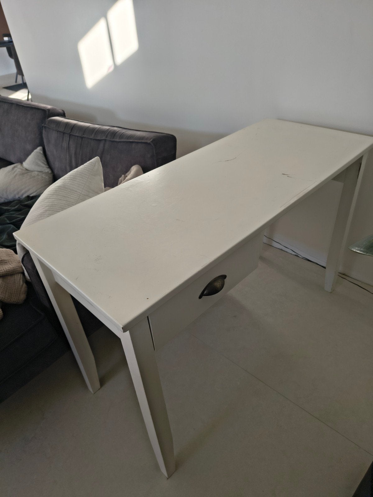 Wit bureau met lade - Gebruikt, Huis en Inrichting, Bureaus, Gebruikt, Overige typen, Overige merken, Modern, Spaanplaat of MDF