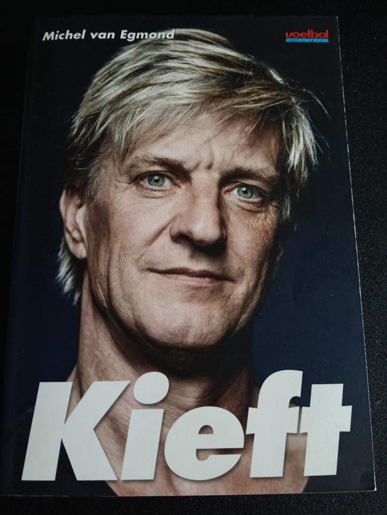 Kieft - Michel van Egmond (Voetbal International), Ophalen of Verzenden, Gelezen, Michel van Egmond, Nederland