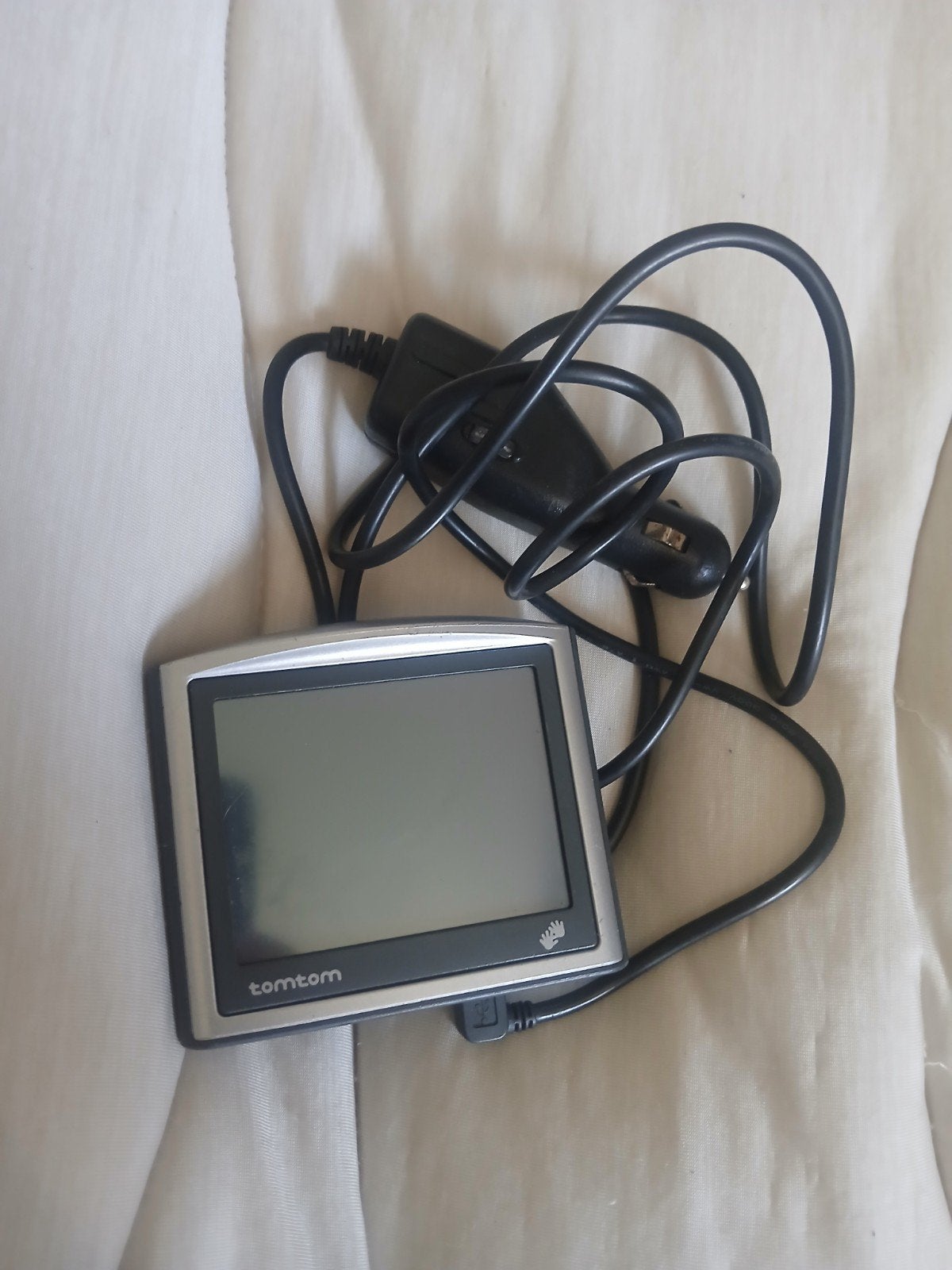 TomTom ONE GPS Navigatiesysteem met autolader, Ophalen of Verzenden, Gebruikt