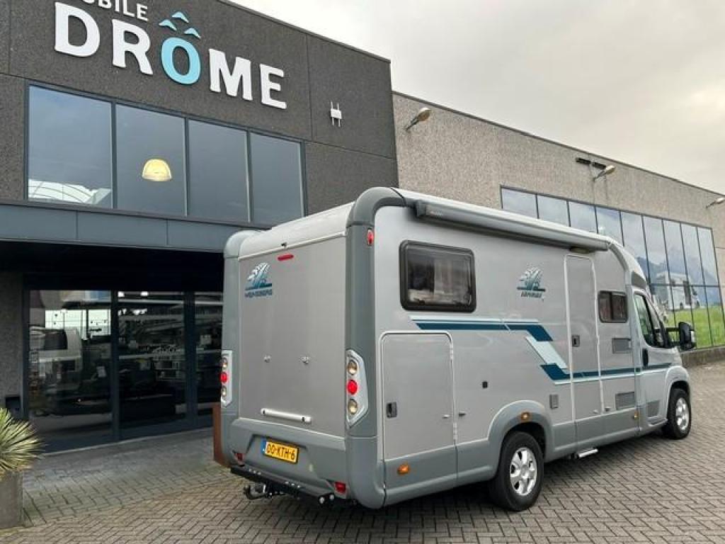 Weinsberg Imperiale V ENKELE BEDDEN/TREKHAAK, Caravans en Kamperen, Campers, Weinsberg, Buitenlamp, Fiat, Koelkast