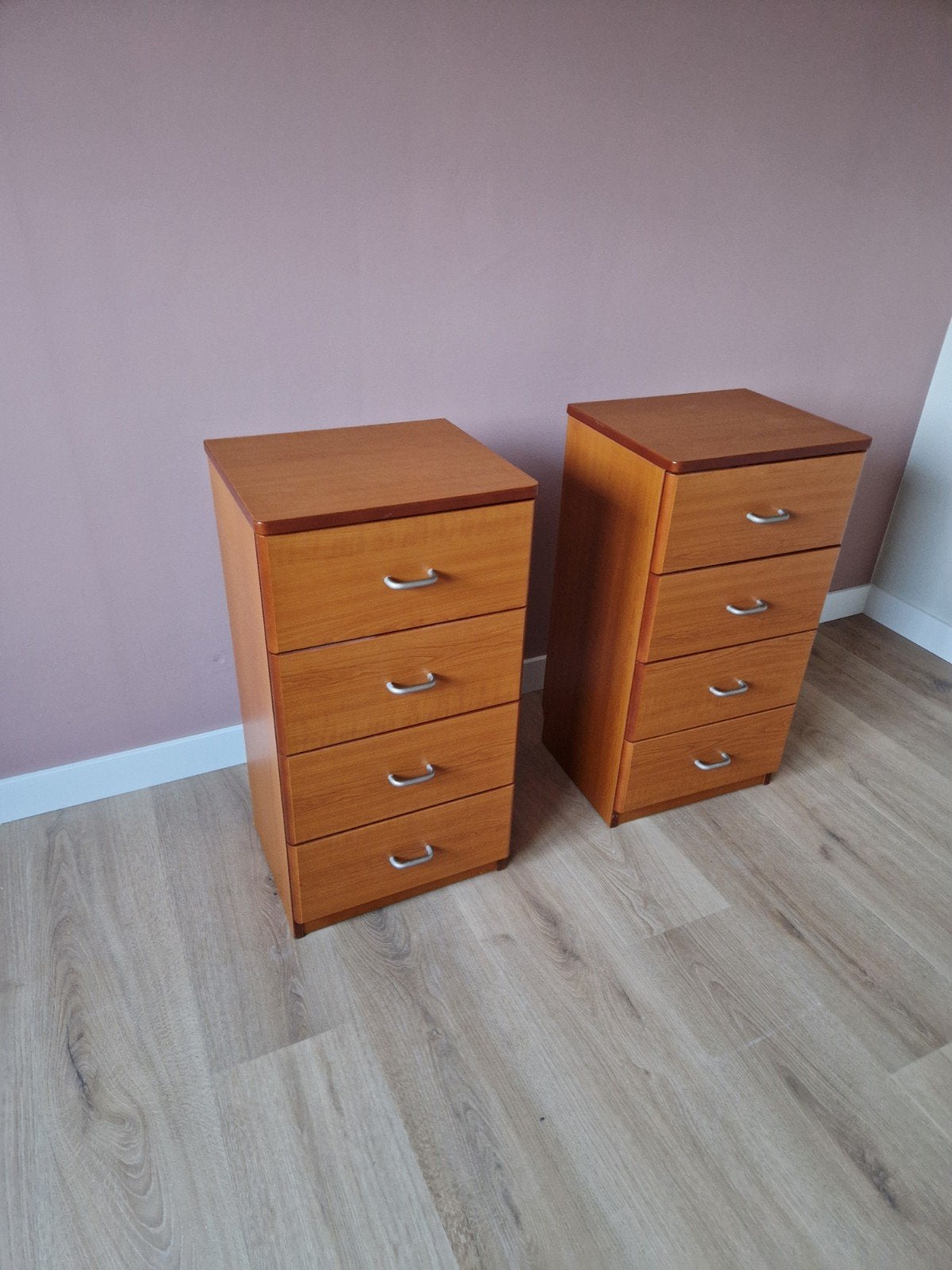 2 hoge ladenkastjes/nachtkasjes vintage, Ophalen, Gebruikt, 3 of 4 laden, Minder dan 100 cm