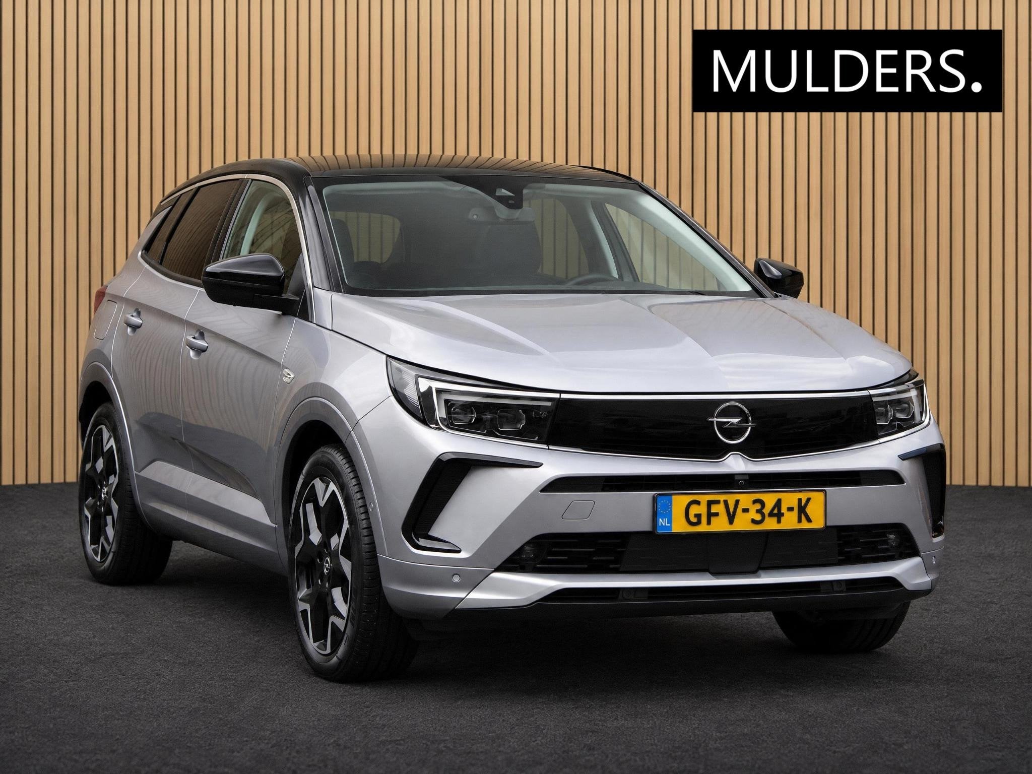Opel Grandland 1.2T 130 Ultimate Automaat | Camera/Alcantara, Auto's, 12 maanden, 15 km/l, Gebruikt, Euro 6